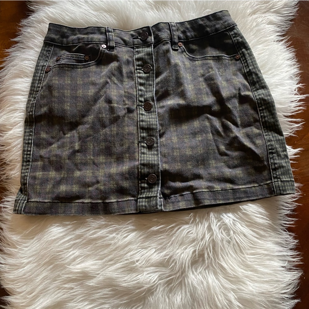 Rocks and Indigo size 8 Plaid Denim Skirt